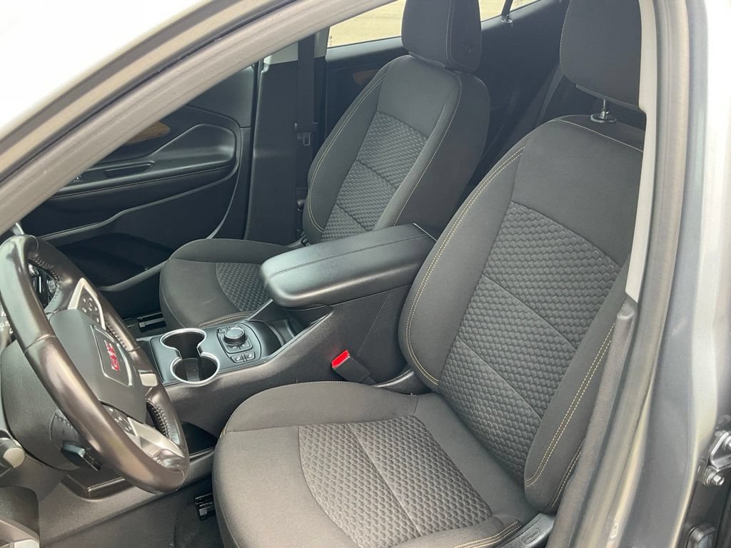 Used 2021 GMC Terrain SLE w/ Driver Convenience Package FWD image 7