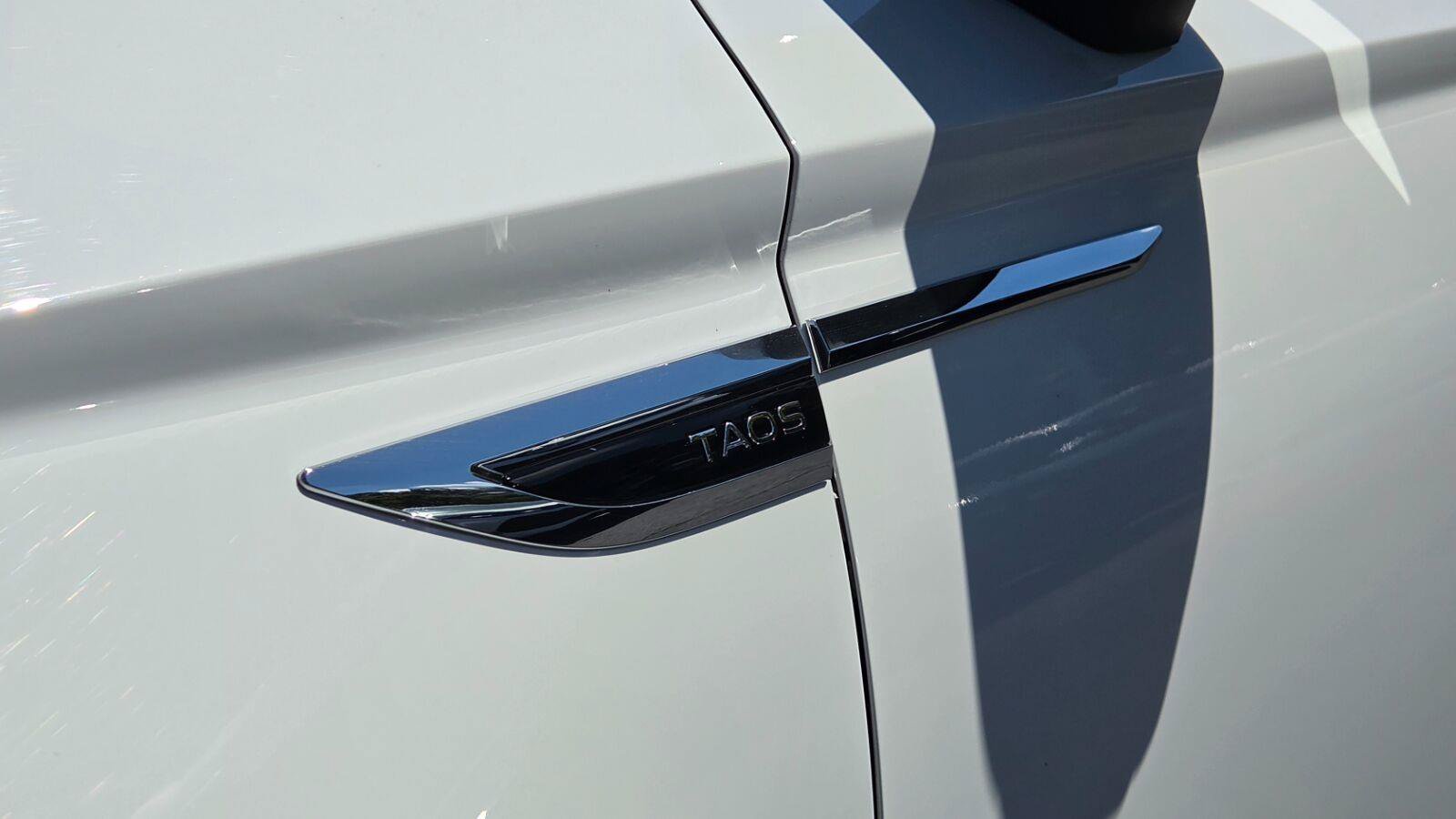 Certified 2023 Volkswagen Taos SE w/ Panoramic Sunroof Package FWD image 19