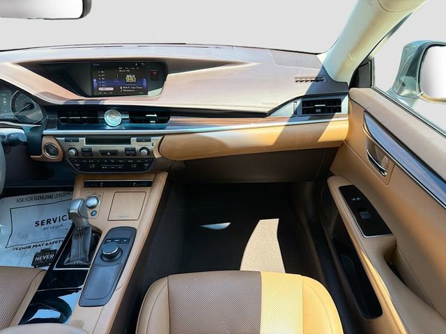 Used 2016 Lexus ES 350 w/ Premium Package w/Wood Trim image 17