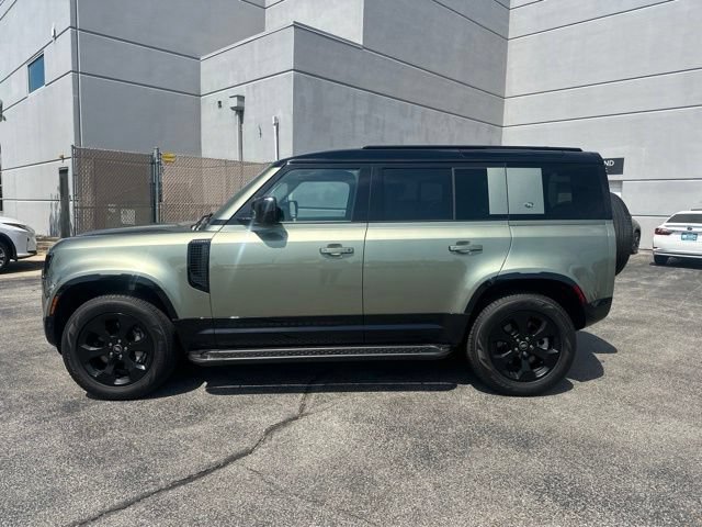 Used 2023 Land Rover Defender 110 X-Dynamic SE AWD/4WD image 6