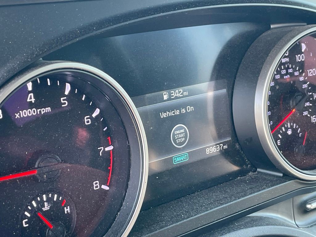 Used 2022 Kia Carnival LX FWD image 6