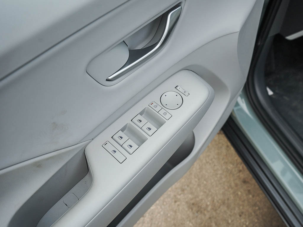 New 2026 Hyundai Kona SEL Premium AWD/4WD image 18