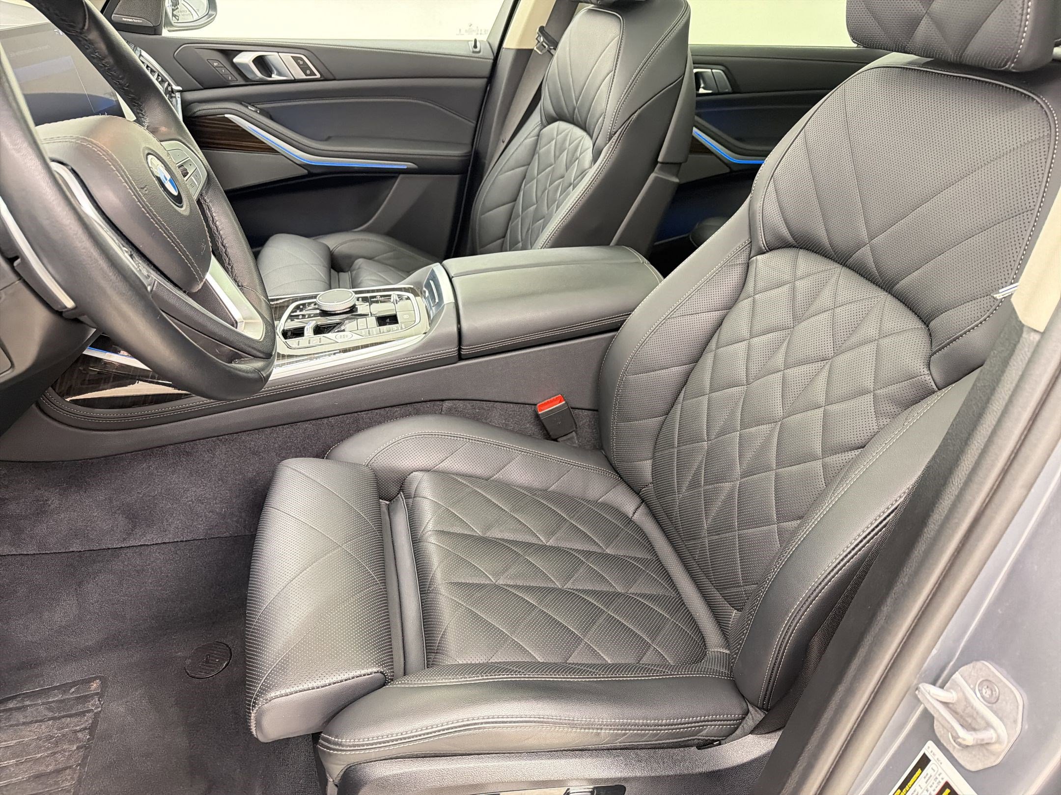 Used 2025 BMW X7 xDrive40i AWD/4WD image 5