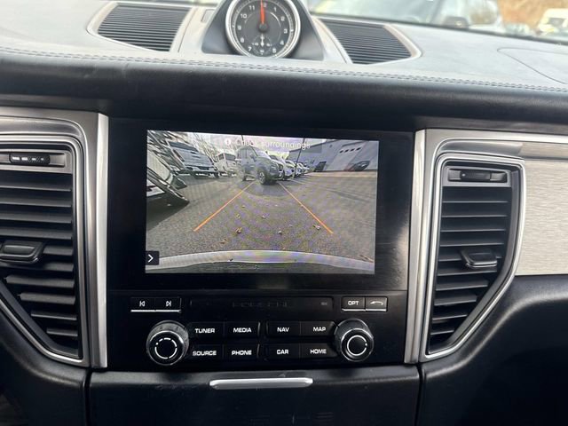 Used 2017 Porsche Macan Turbo image 25