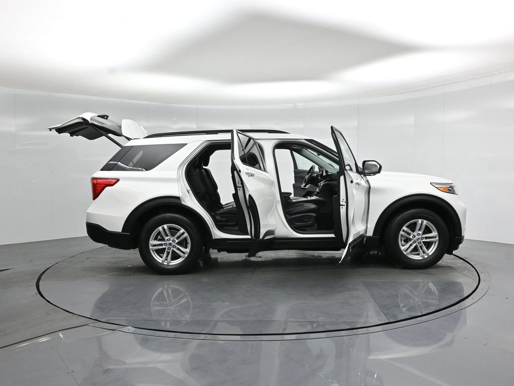 Certified 2023 Ford Explorer XLT w/ Equipment Group 202A RWD image 5