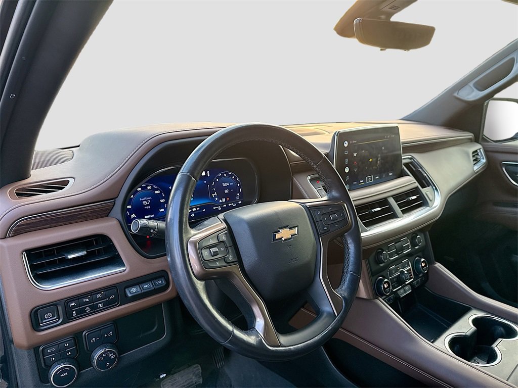 Used 2022 Chevrolet Suburban High Country image 11