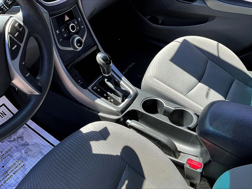 Used 2016 Hyundai Elantra SE w/ Option Group 02 image 12
