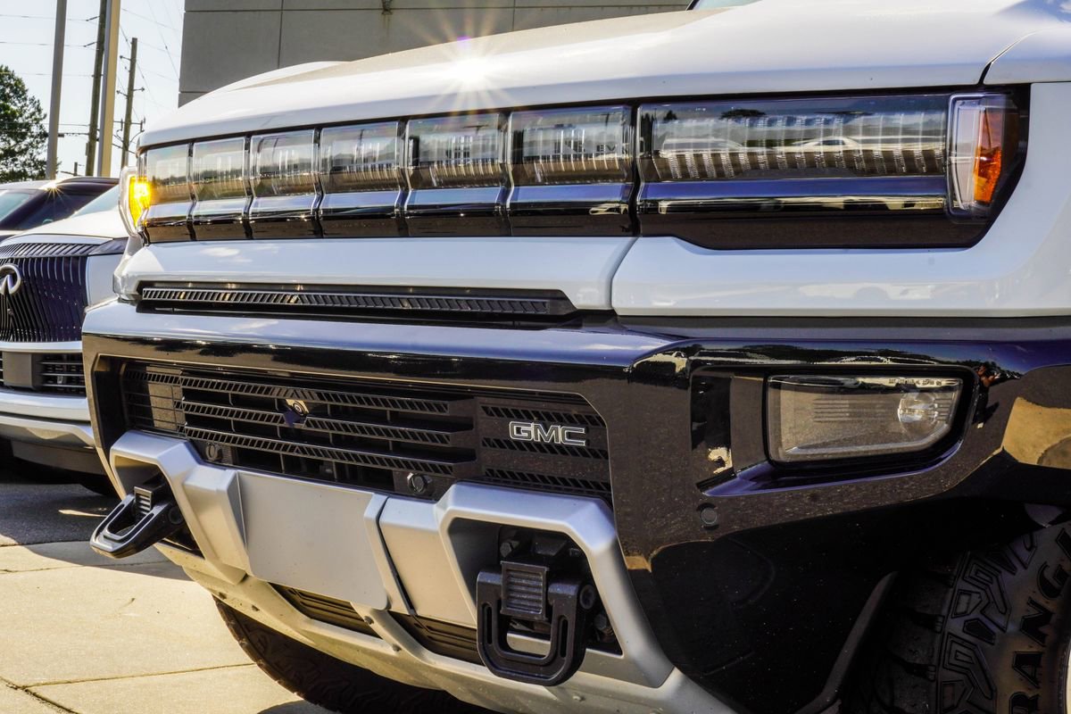 Used 2023 GMC Hummer EV Edition 1 AWD/4WD image 2