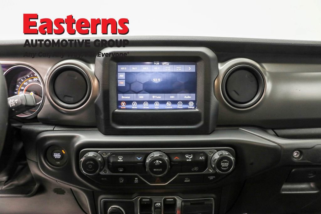 Used 2023 Jeep Gladiator Sport image 11