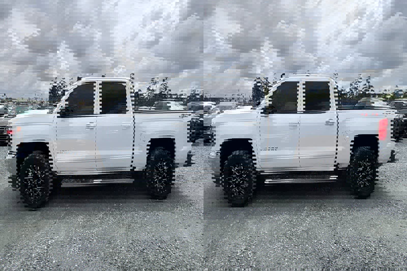 Used 2017 Chevrolet Silverado 1500 LT w/ All Star Edition AWD/4WD image 6