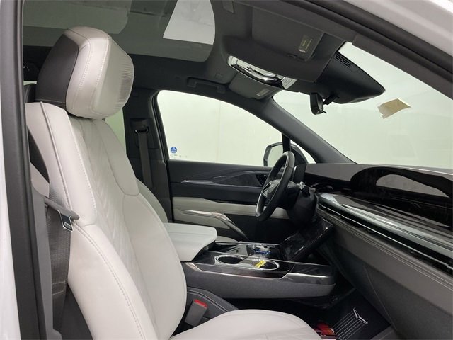 New 2025 Cadillac Escalade IQ Luxury 1 w/ LPO, Radiant Package image 24