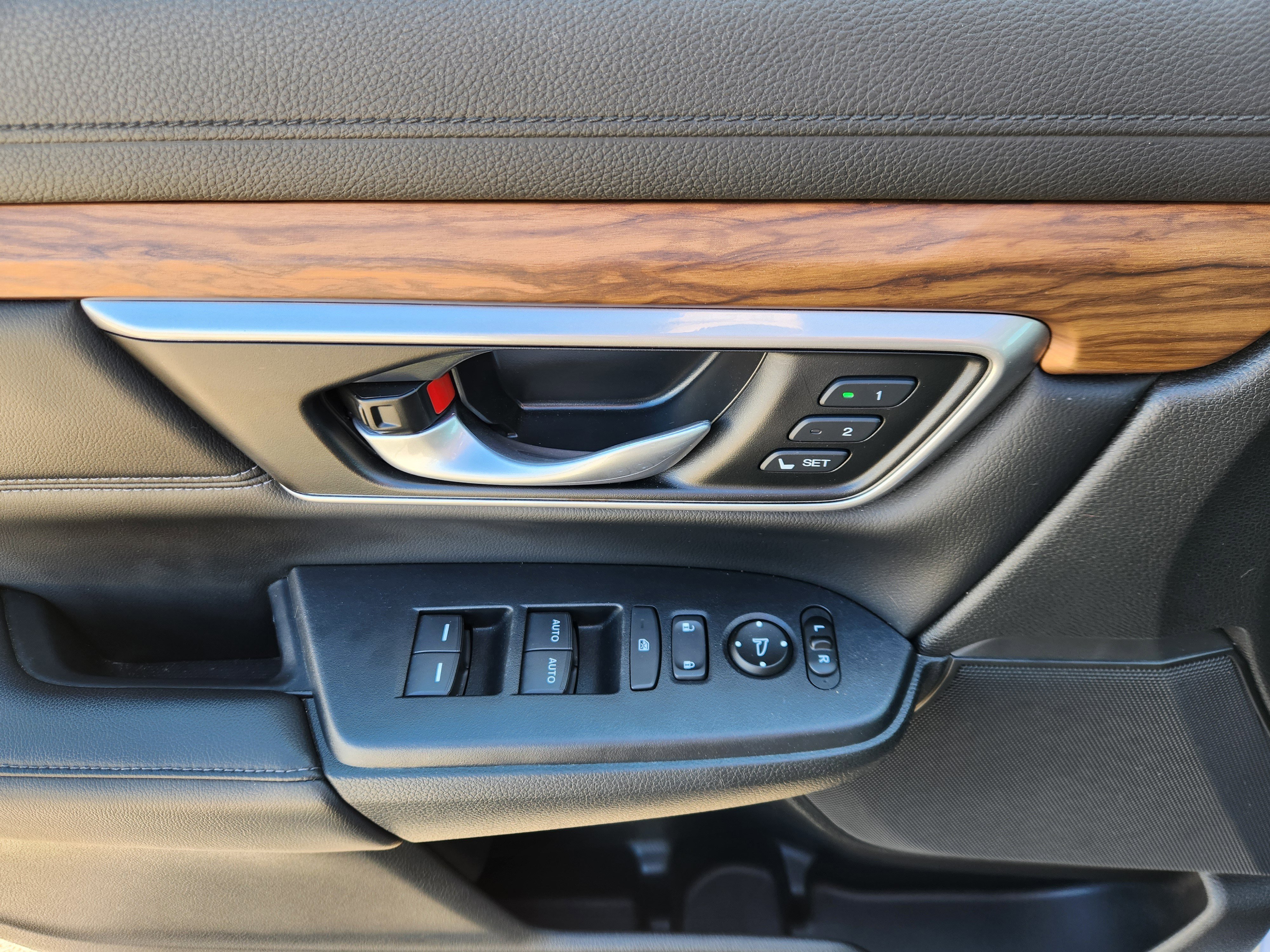 Used 2020 Honda CR-V EX-L image 17