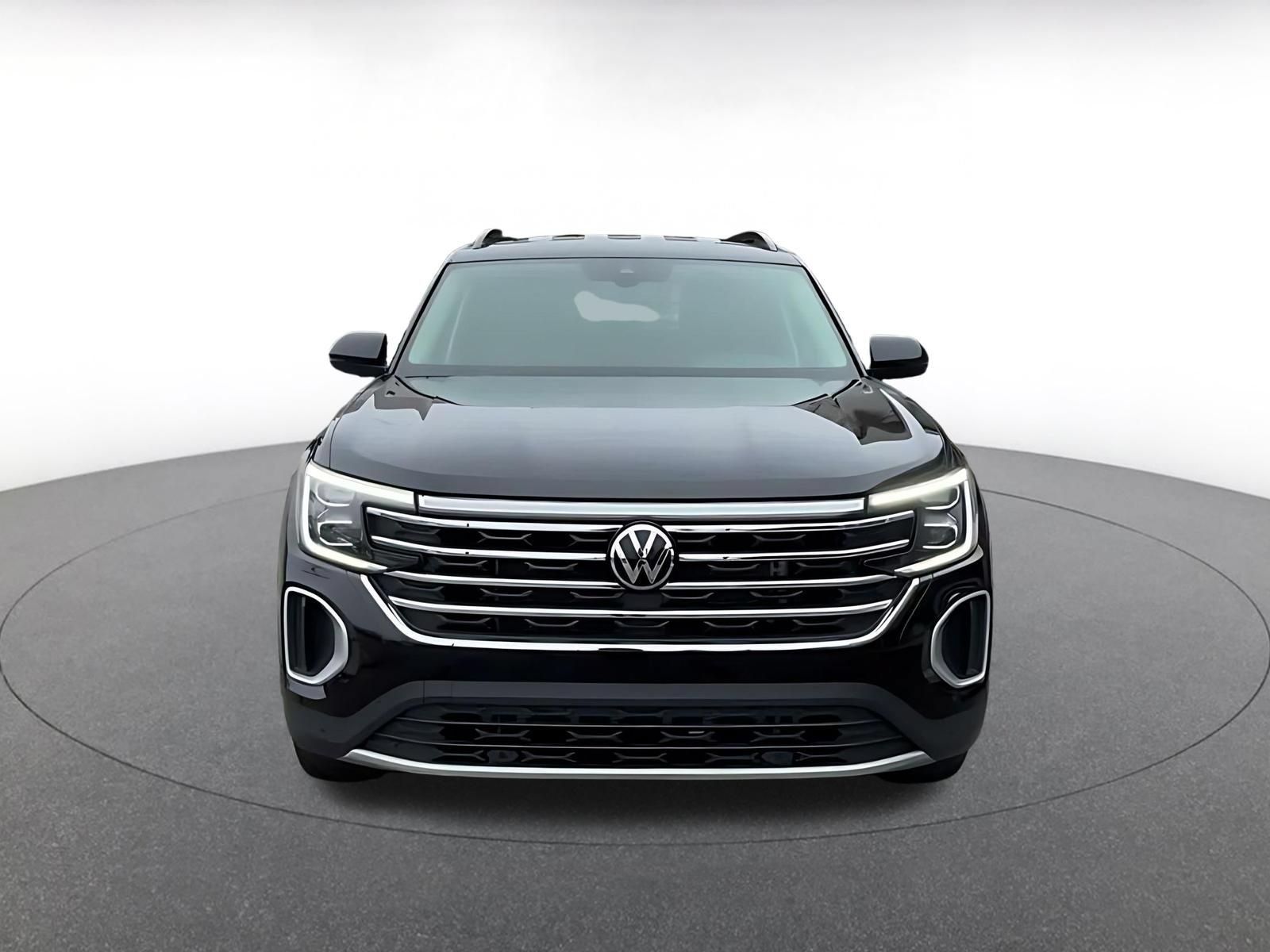 Used 2026 Volkswagen Atlas SE FWD image 4