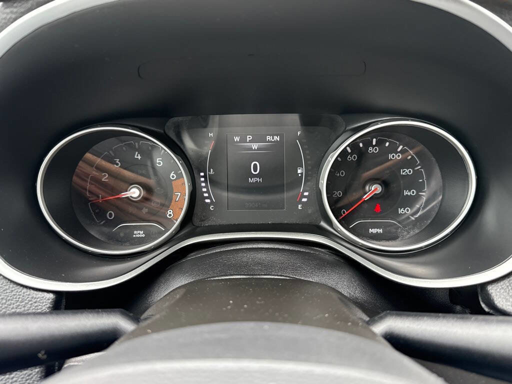 Used 2020 Jeep Compass Latitude w/ Cold Weather Group image 38