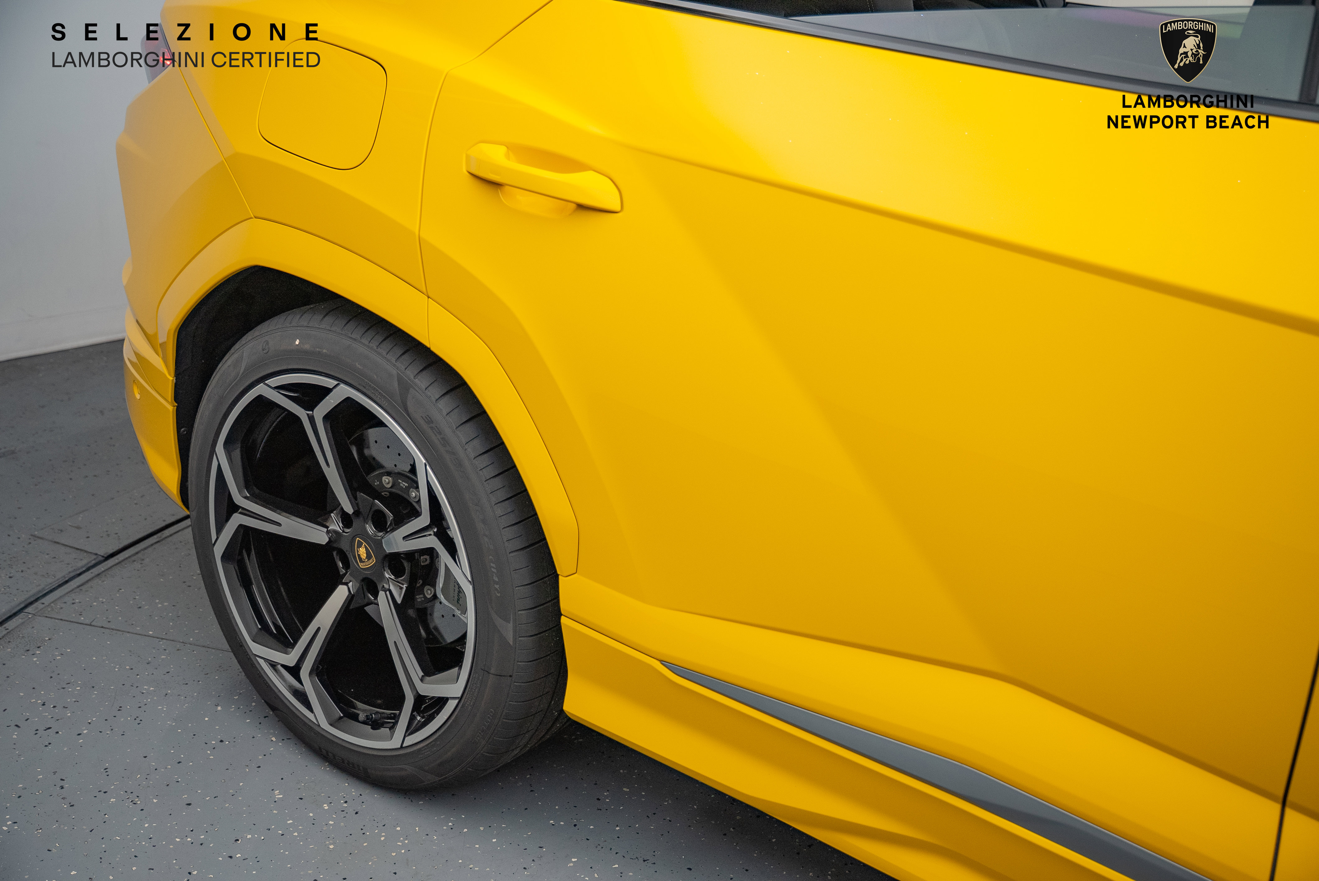 Used 2022 Lamborghini Urus image 7