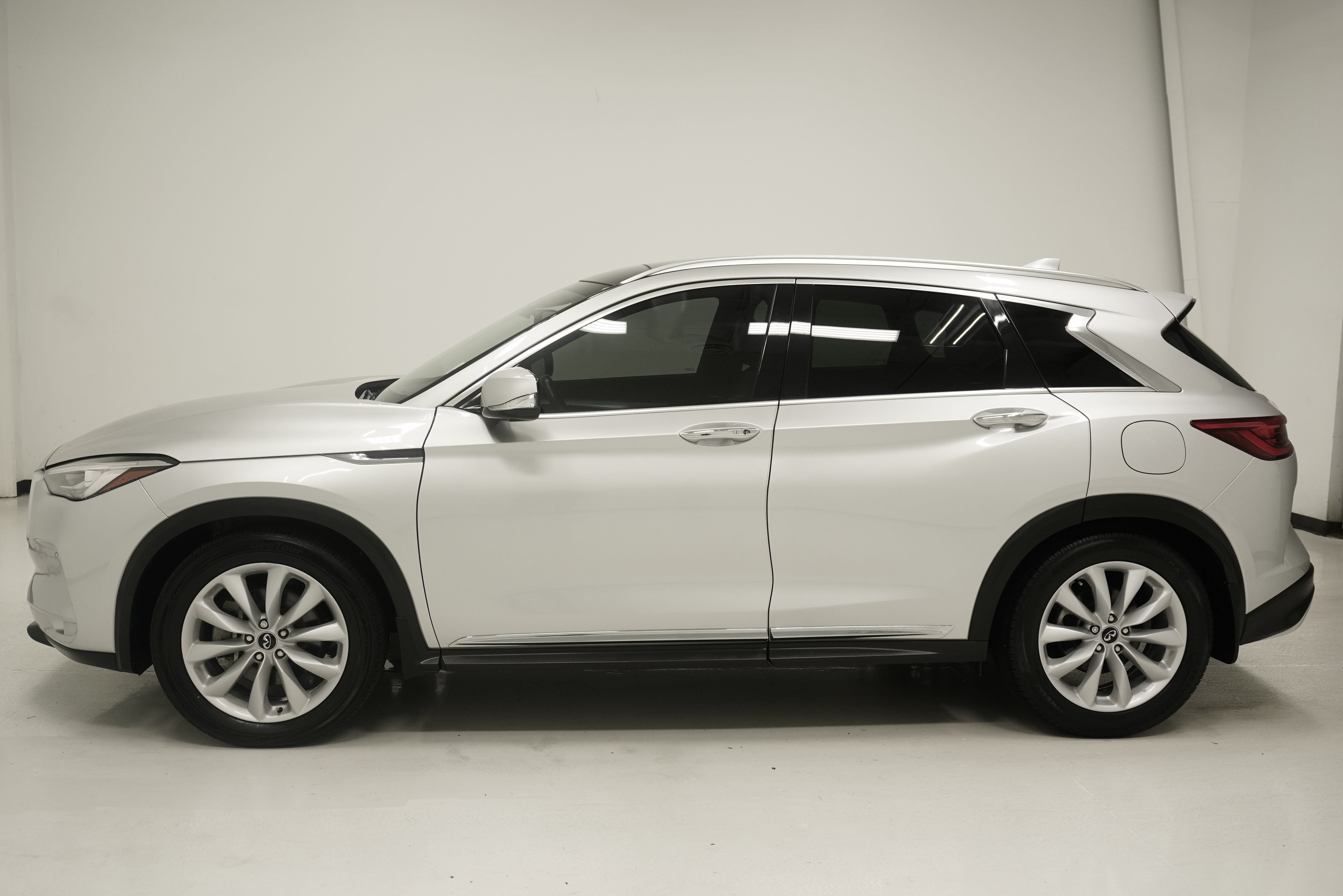 Used 2019 INFINITI QX50 Essential w/ Premium Heat Package FWD image 7