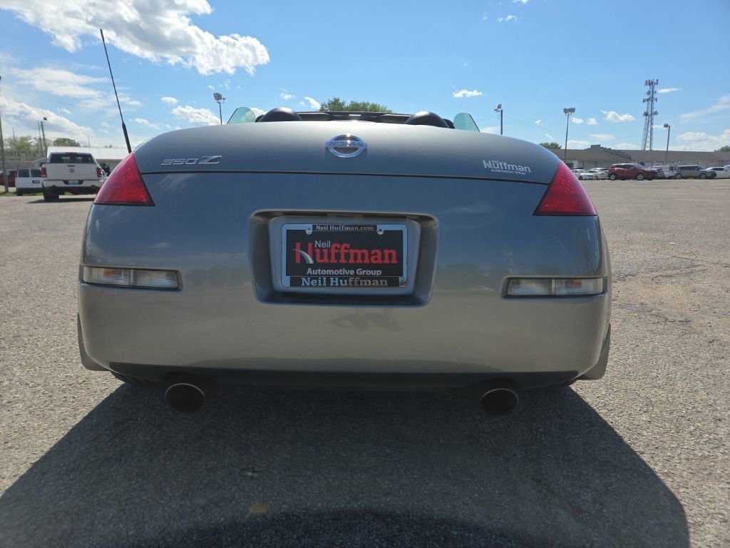 Used 2005 Nissan 350Z Touring RWD image 5