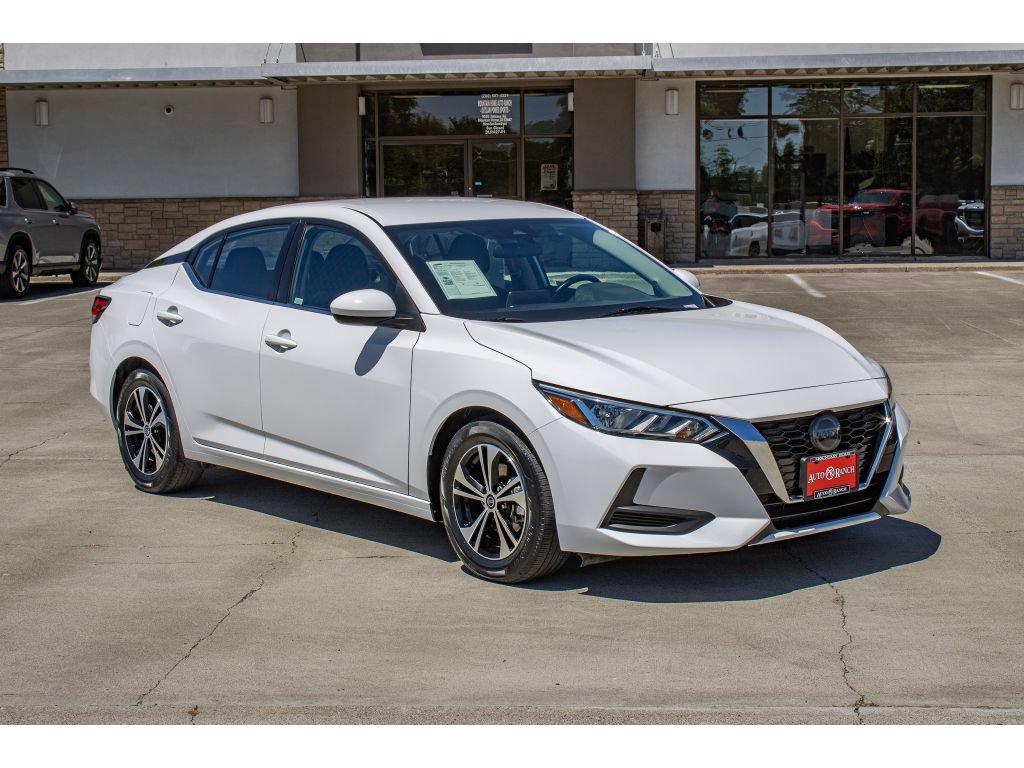 Used 2022 Nissan Sentra SV FWD image 2