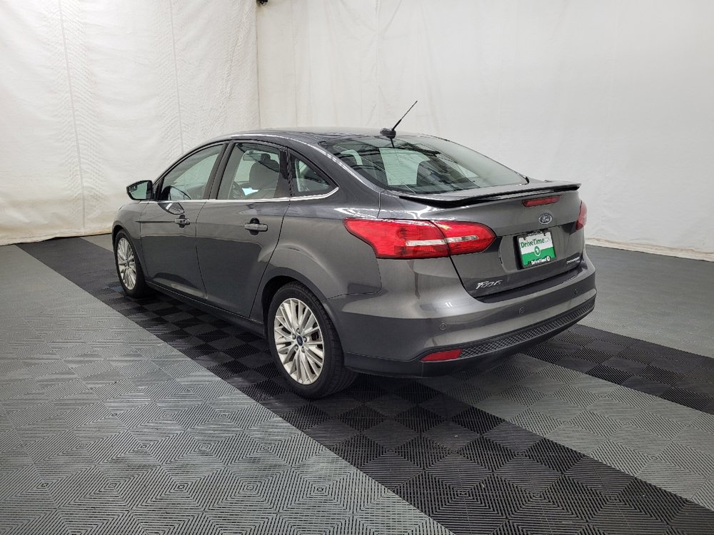 Used 2017 Ford Focus Titanium FWD image 5