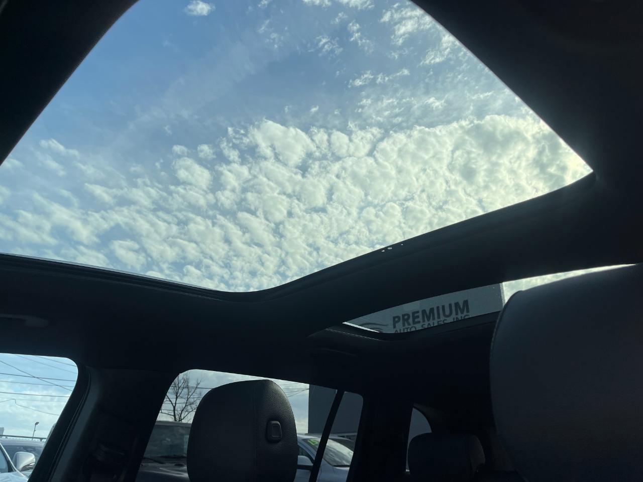 Used 2020 Mercedes-Benz GLB 250 GLB 250 4MATIC w/ Premium Package image 32