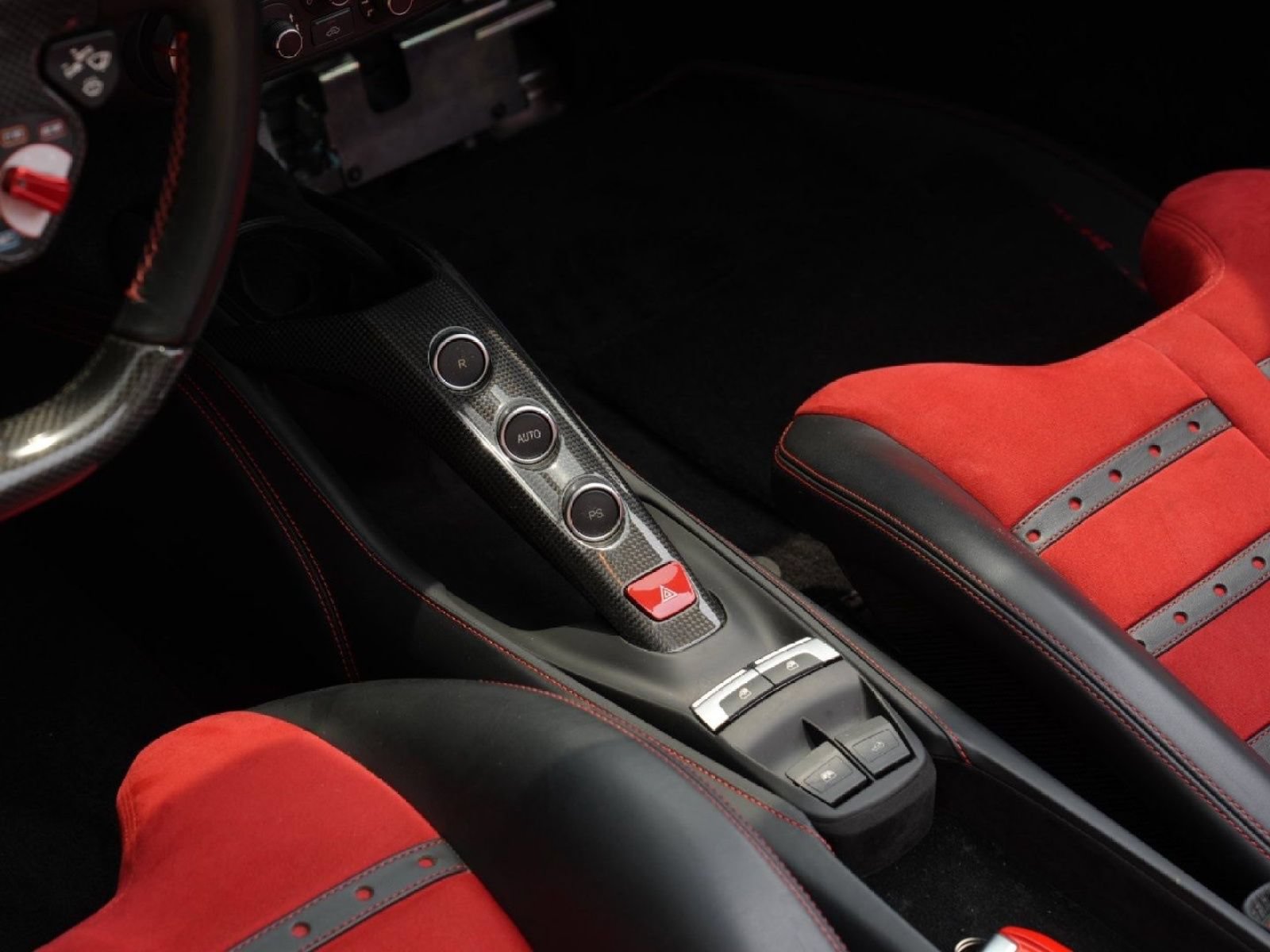 Used 2019 Ferrari 488 Spider RWD image 22