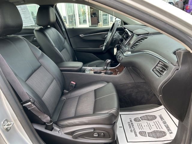 Used 2015 Chevrolet Impala LT w/ Convenience Package image 20