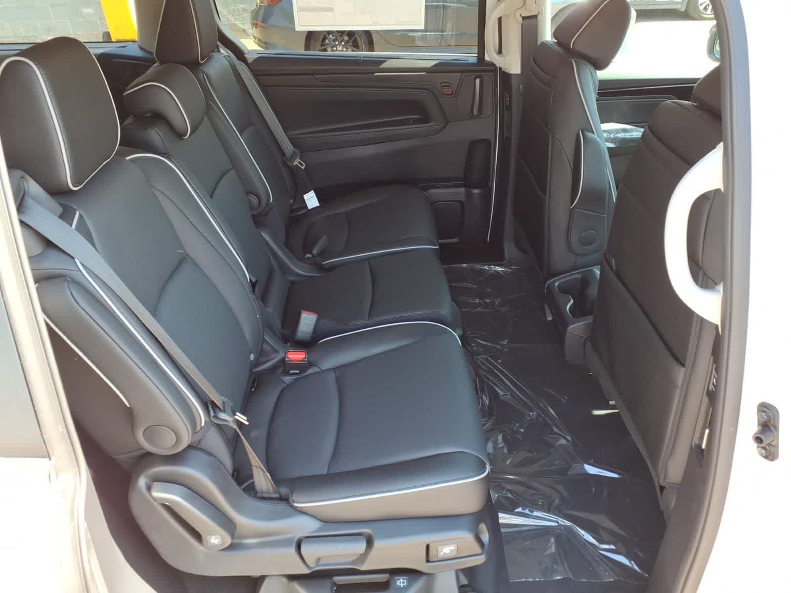 New 2026 Honda Odyssey Touring image 12