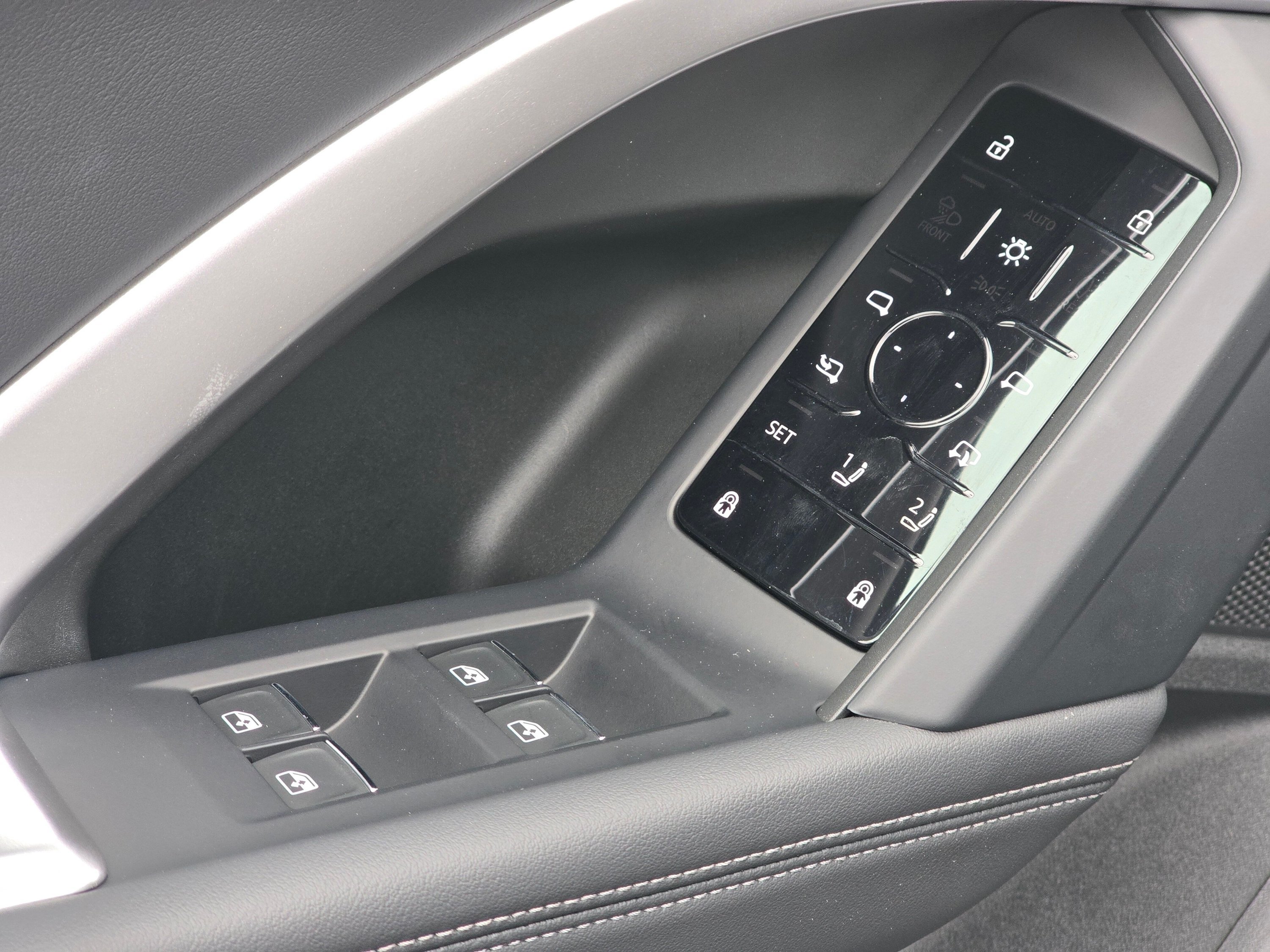 Certified 2025 Audi Q5 Premium AWD/4WD image 36