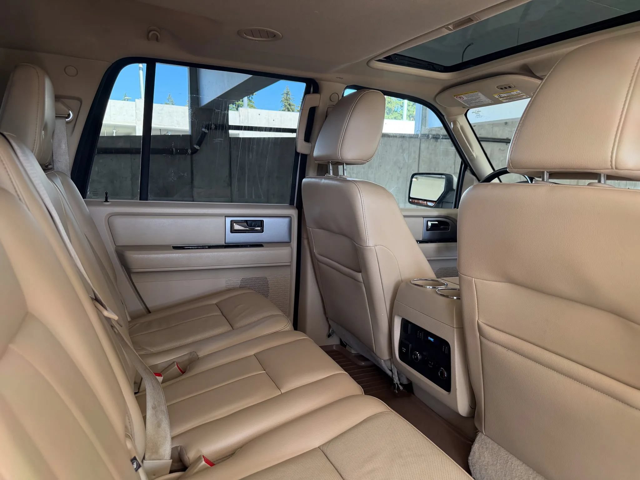 Used 2015 Ford Expedition EL Limited w/ Equipment Group 301A AWD/4WD image 28