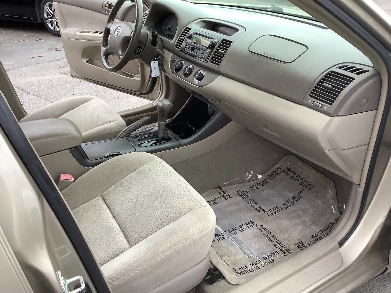 Used 2004 Toyota Camry LE FWD image 27