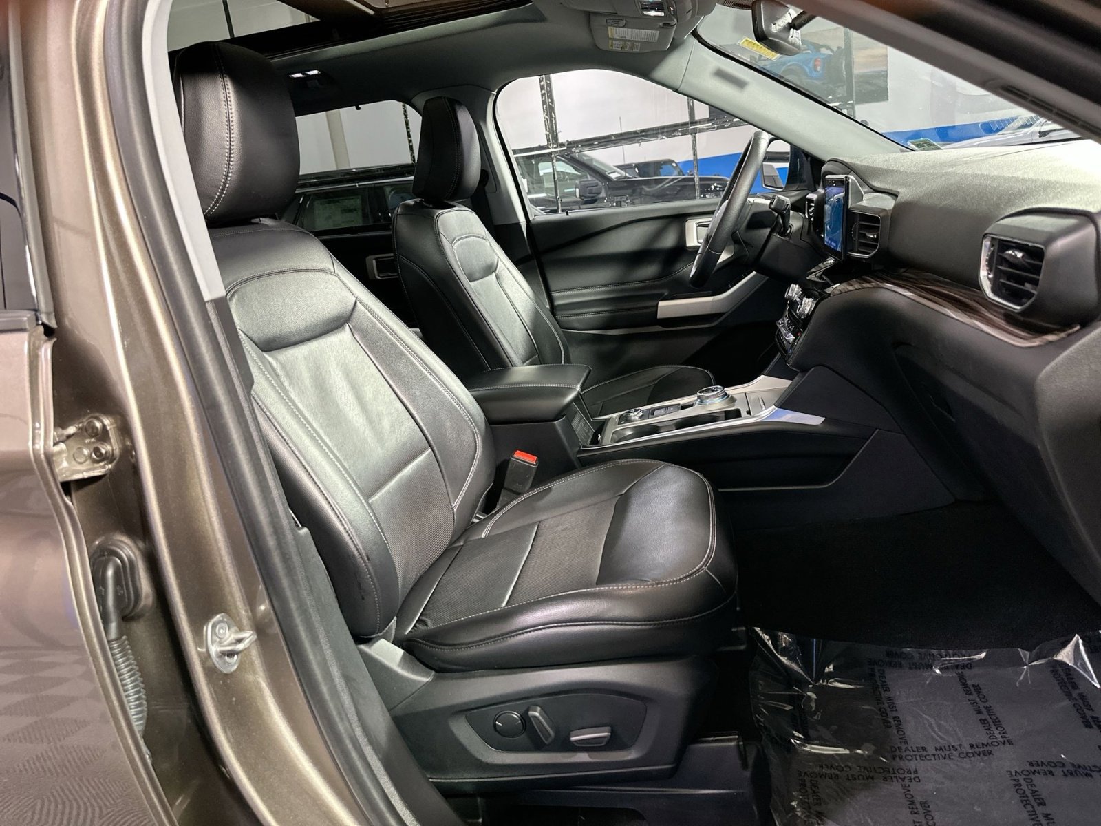 Used 2021 Ford Explorer Limited w/ Equipment Group 301A image 37