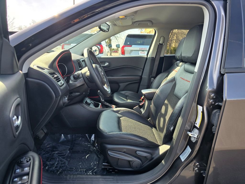 Used 2018 Jeep Compass Trailhawk w/ Navigation Group image 15