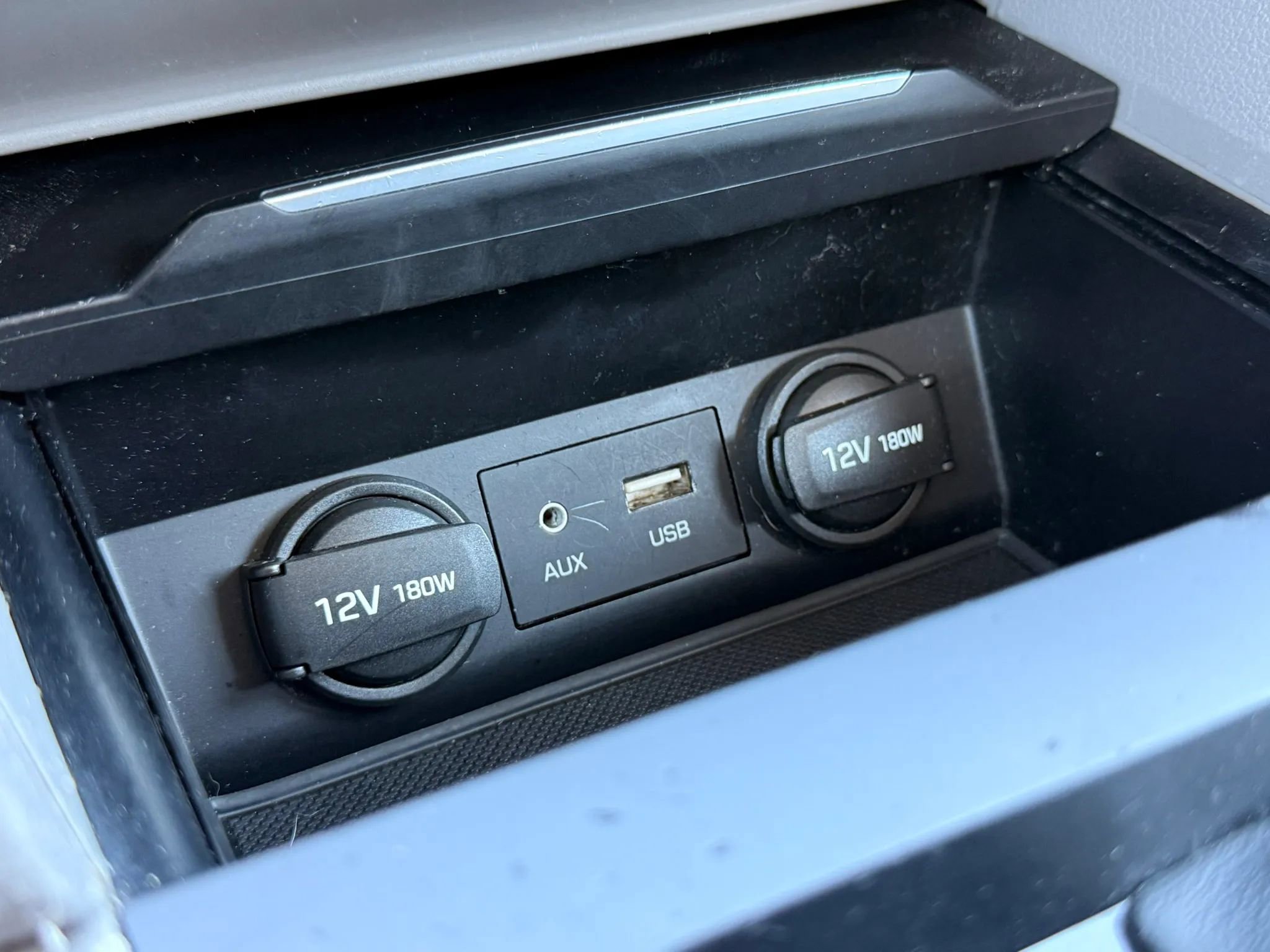 Used 2017 Hyundai Elantra SE FWD image 25