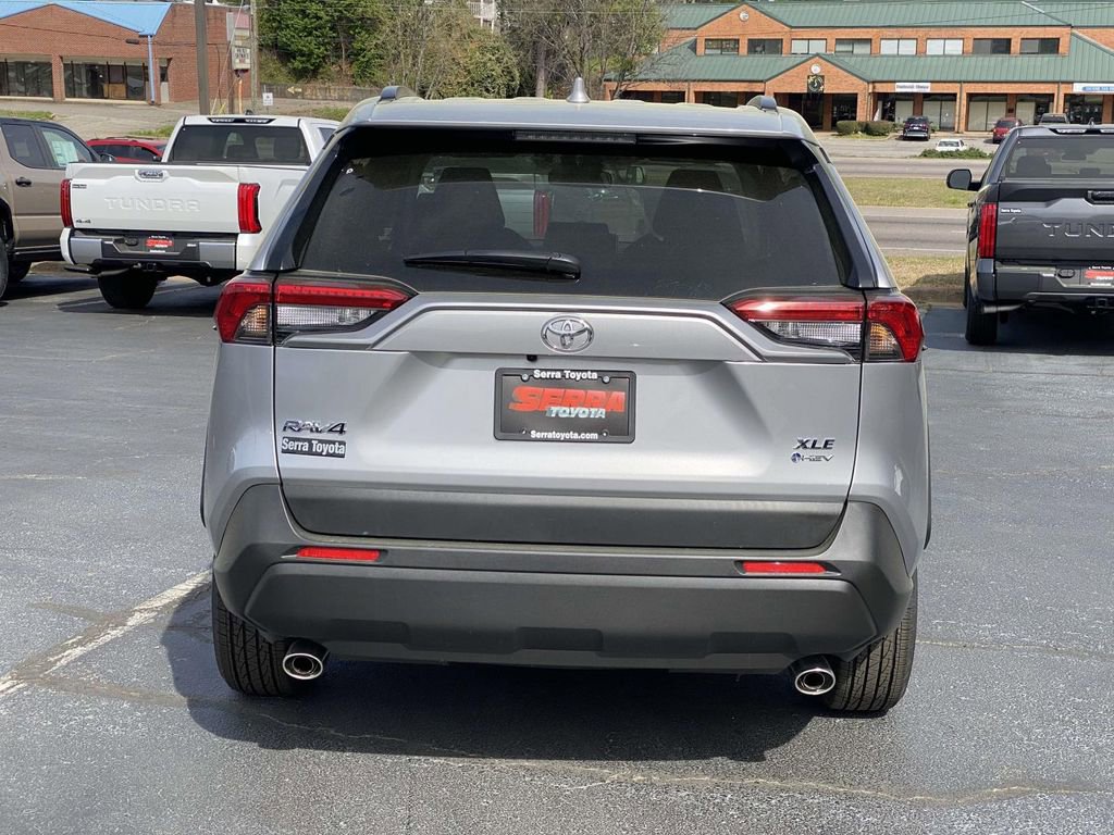 Used 2025 Toyota RAV4 XLE AWD/4WD image 21