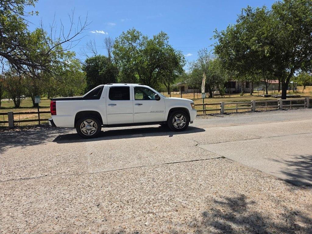 Used 2007 Chevrolet Avalanche LS RWD image 3