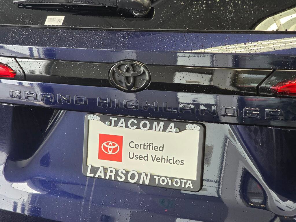 Certified 2024 Toyota Grand Highlander XLE image 14