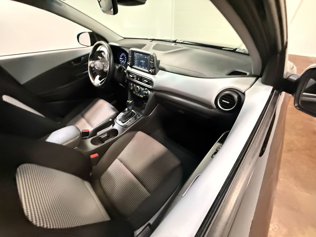 Used 2021 Hyundai Kona SEL Plus AWD/4WD image 59