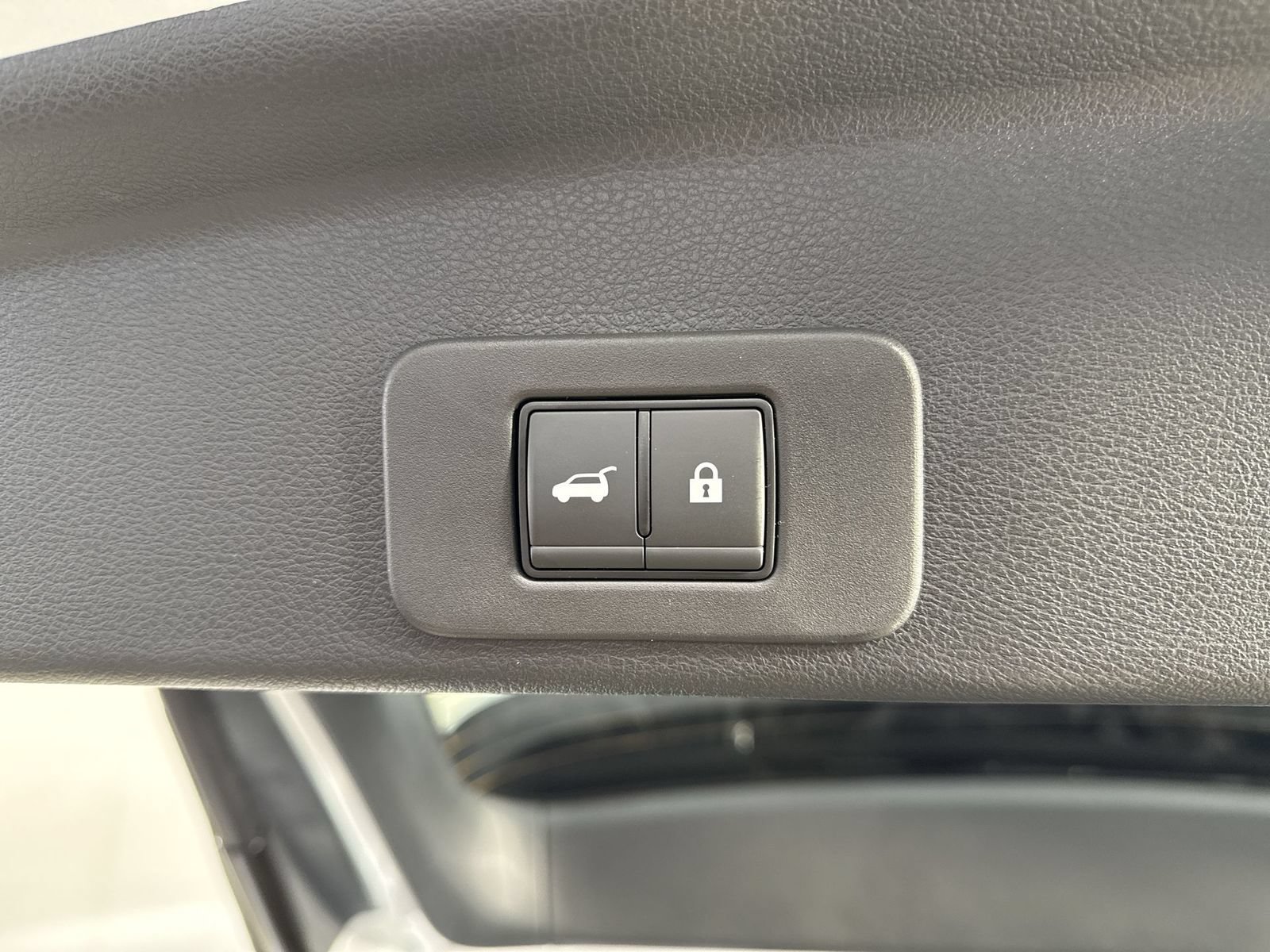 Used 2025 Nissan Murano SL AWD/4WD image 35