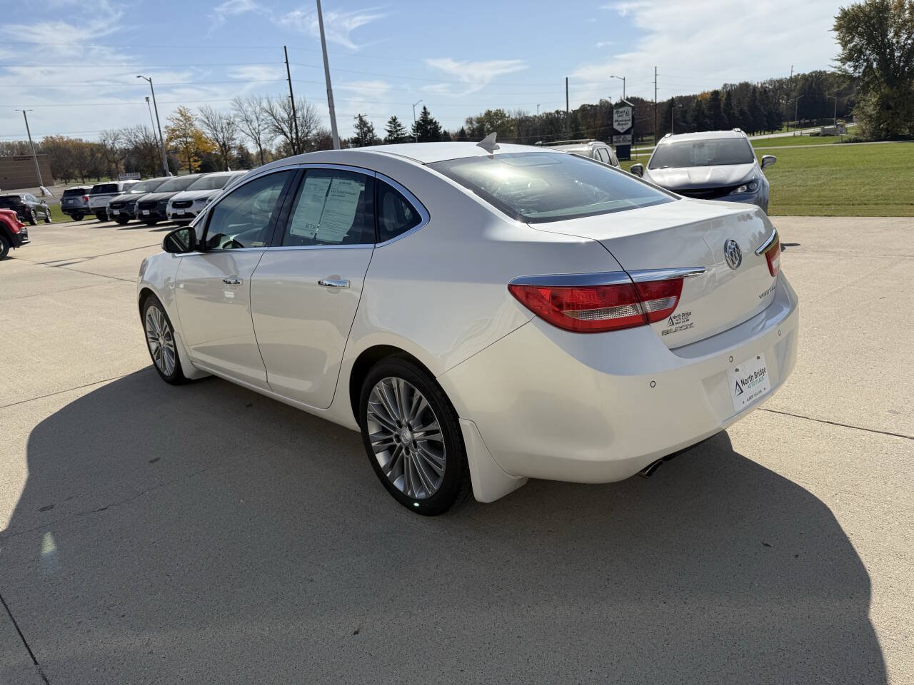 Used 2012 Buick Verano Leather FWD image 3