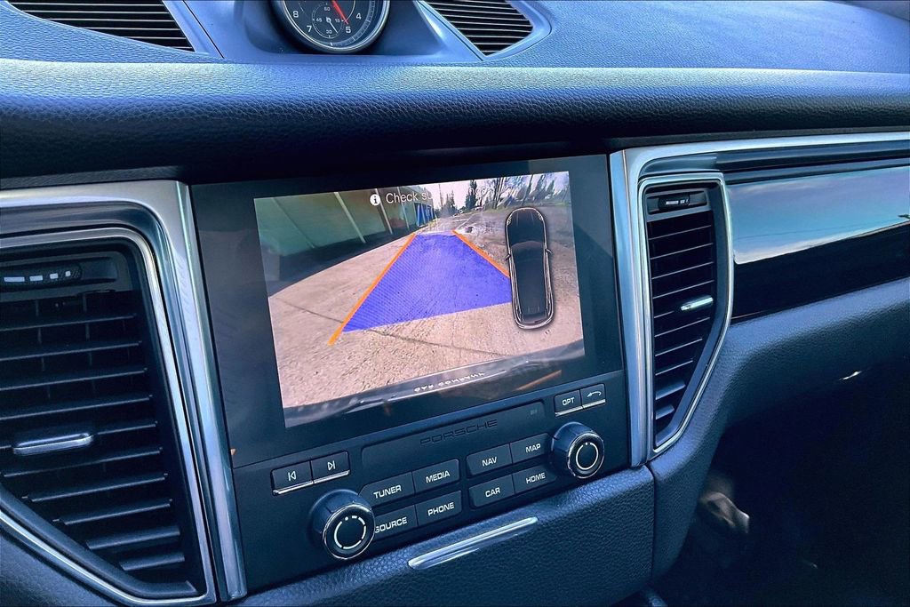 Used 2018 Porsche Macan image 29