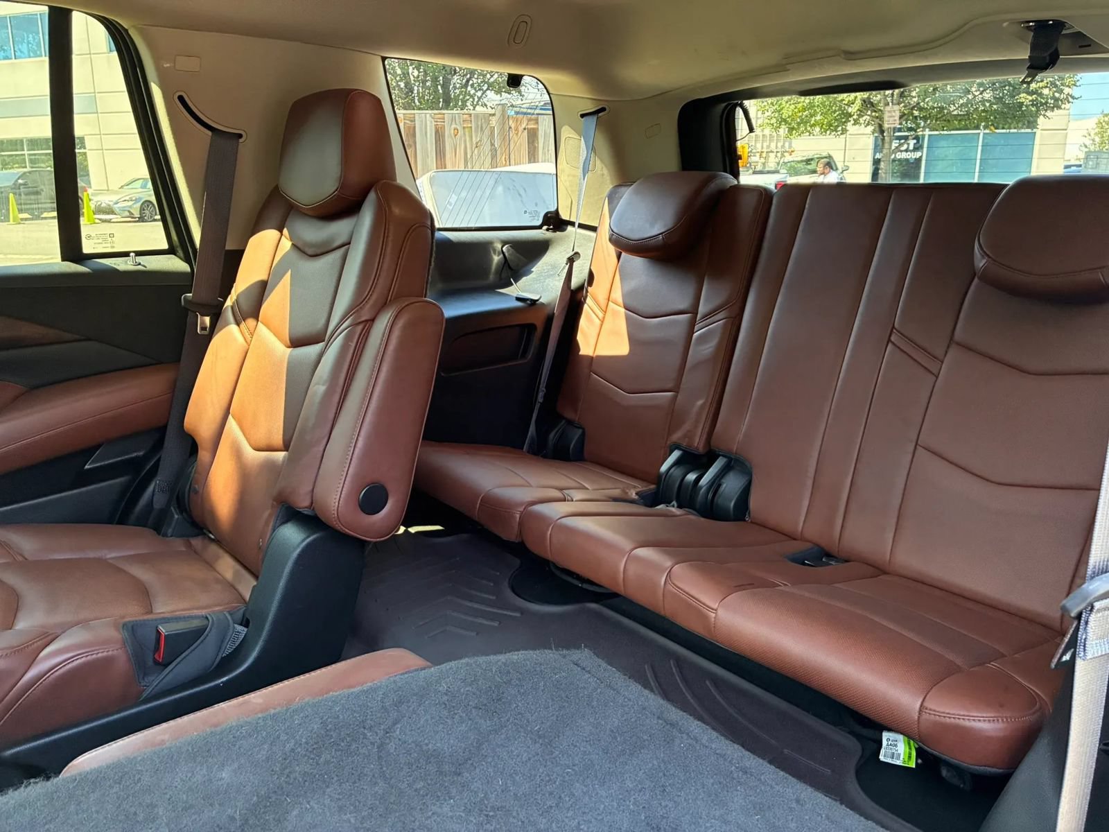 Used 2015 Cadillac Escalade Premium AWD/4WD image 37