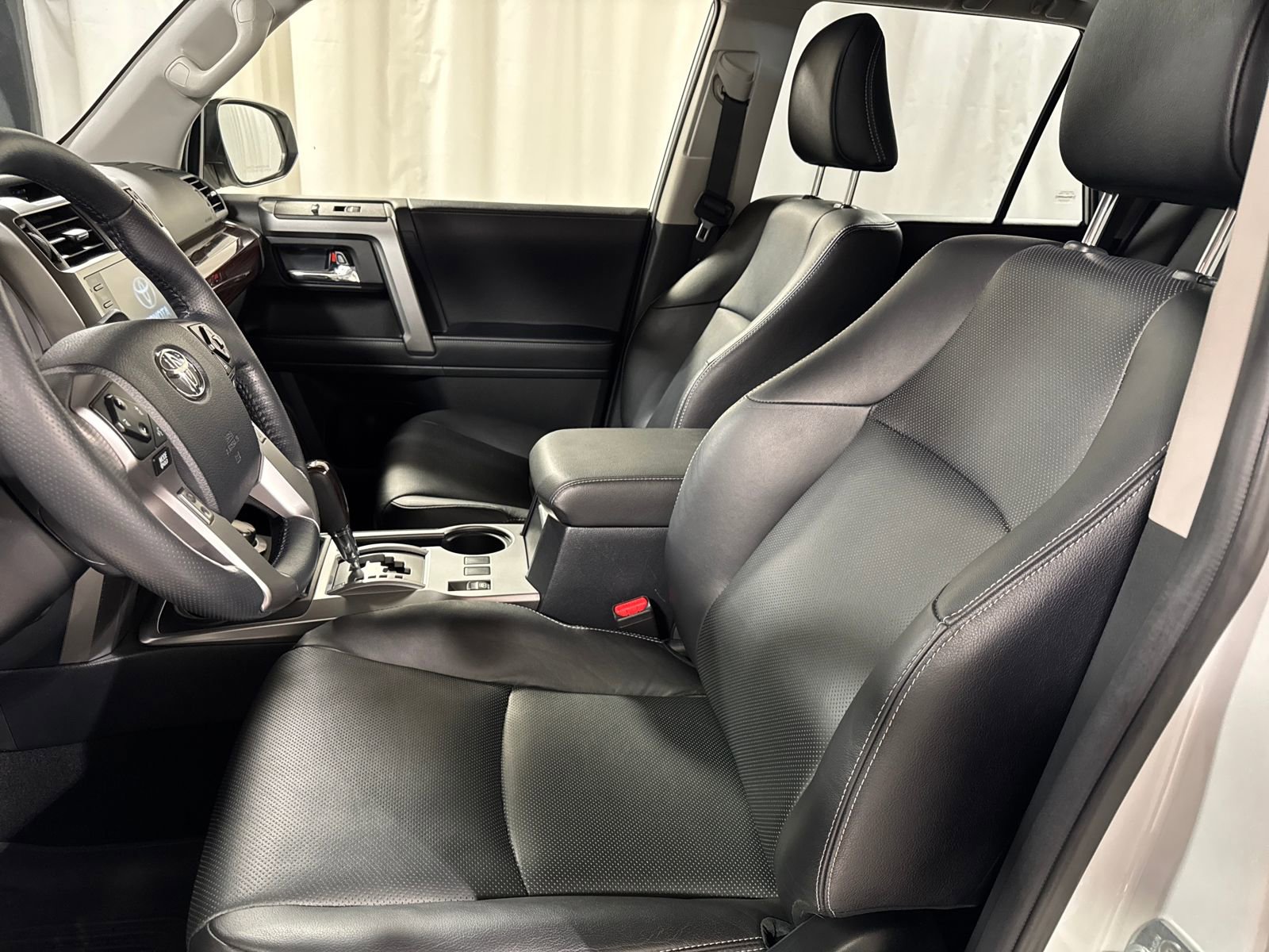 Used 2024 Toyota 4Runner Limited image 3