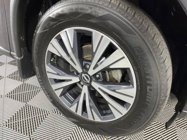 Used 2022 Nissan Rogue SV FWD image 16