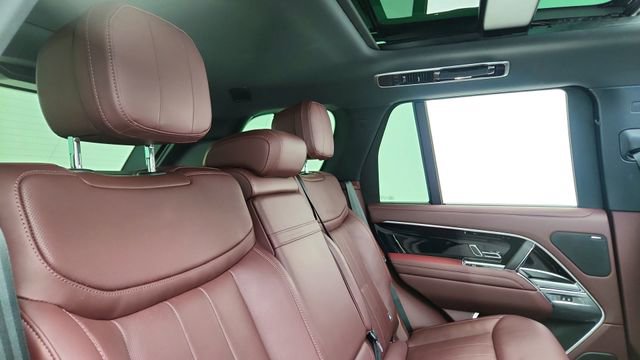 Used 2023 Land Rover Range Rover SE image 24