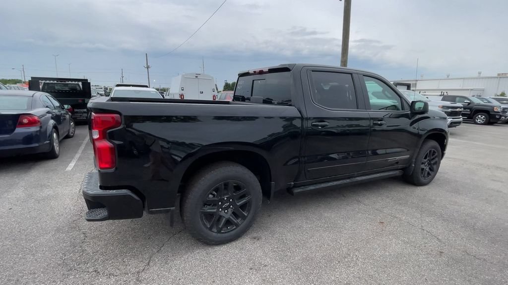 New 2026 Chevrolet Silverado 1500 High Country w/ Midnight Edition AWD/4WD image 2
