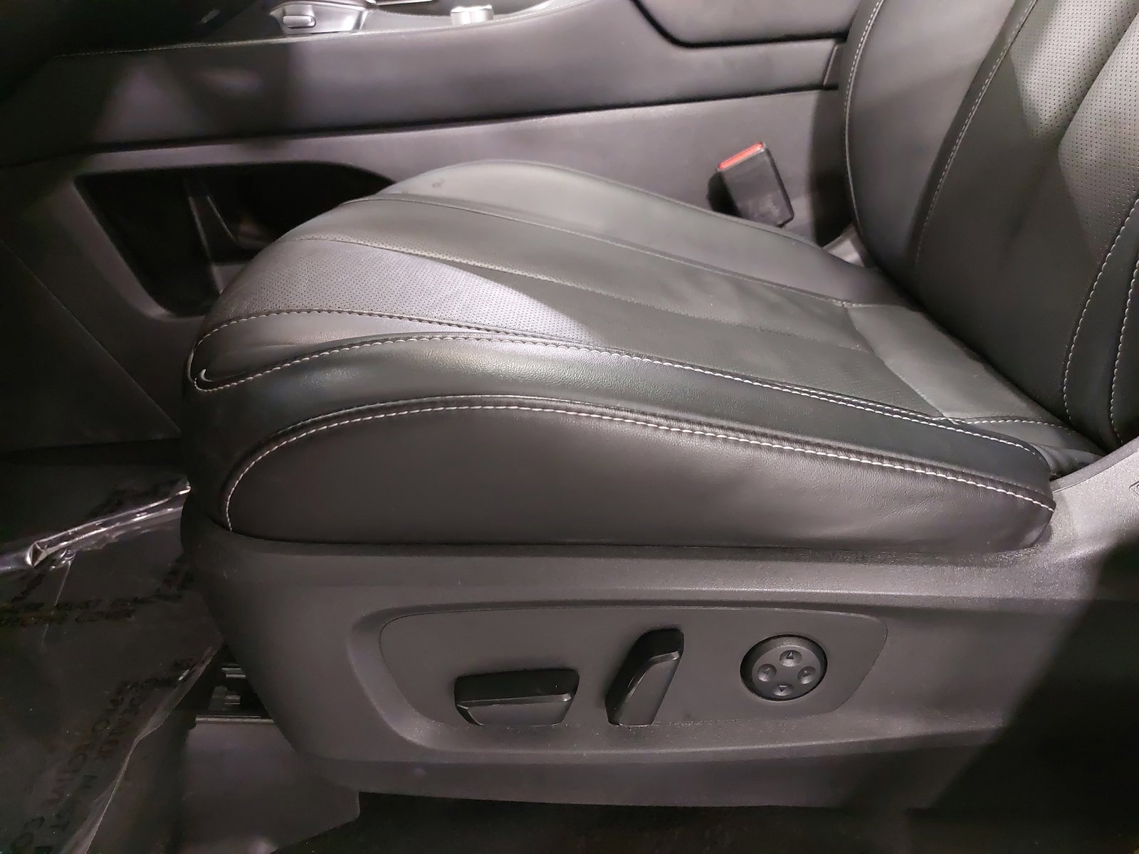 Used 2023 INFINITI QX60 Luxe w/ Performance Audio Package image 30