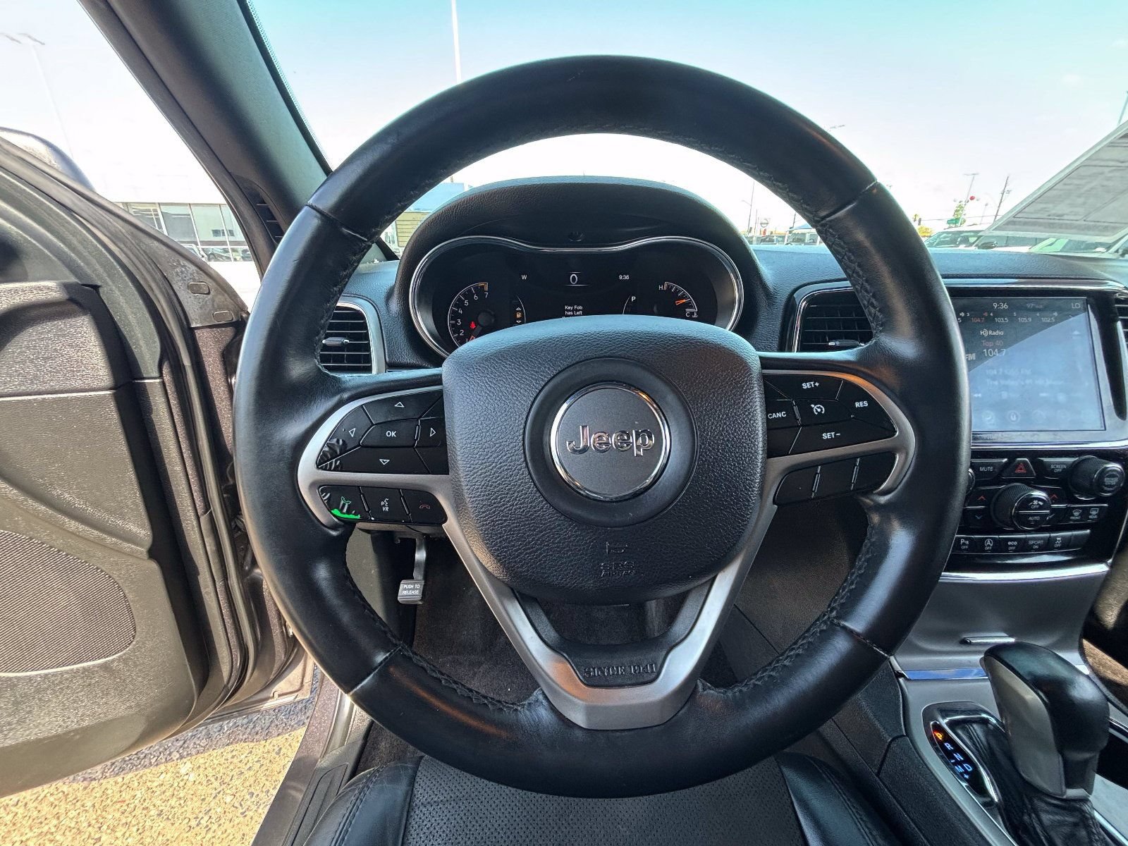 Used 2019 Jeep Grand Cherokee Altitude AWD/4WD image 27