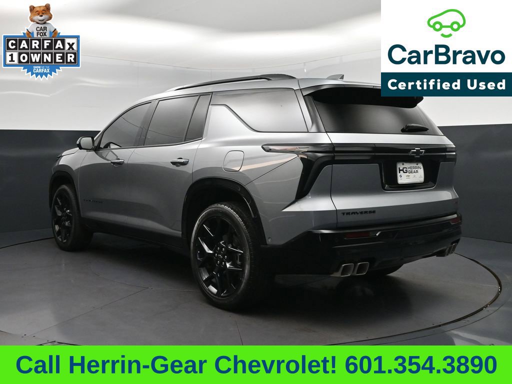 Certified 2026 Chevrolet Traverse RS w/ LPO, Floor Liner Package FWD image 5