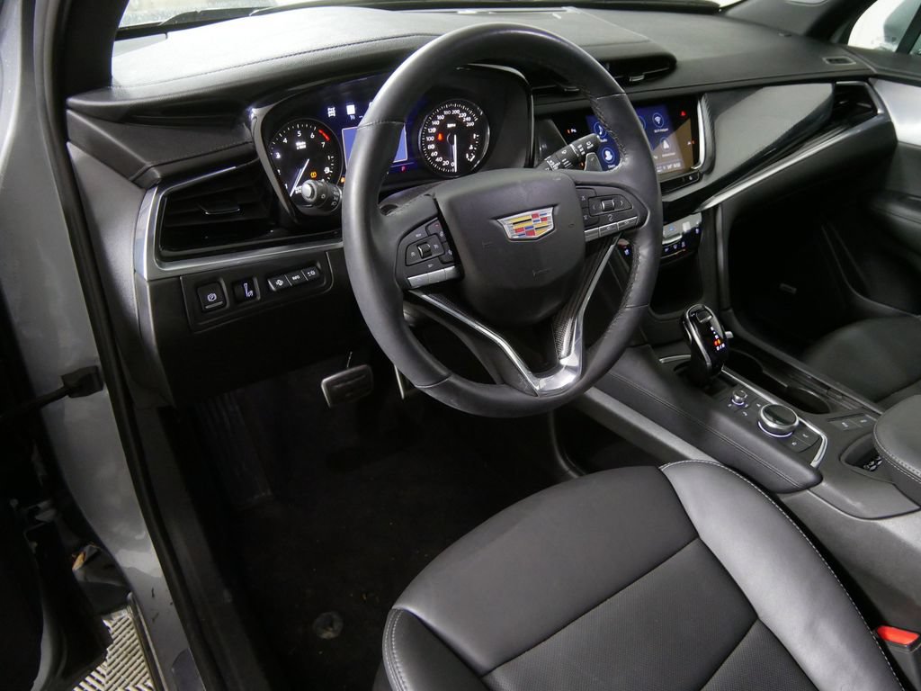 Used 2024 Cadillac XT6 Sport w/ Technology Package AWD/4WD image 14
