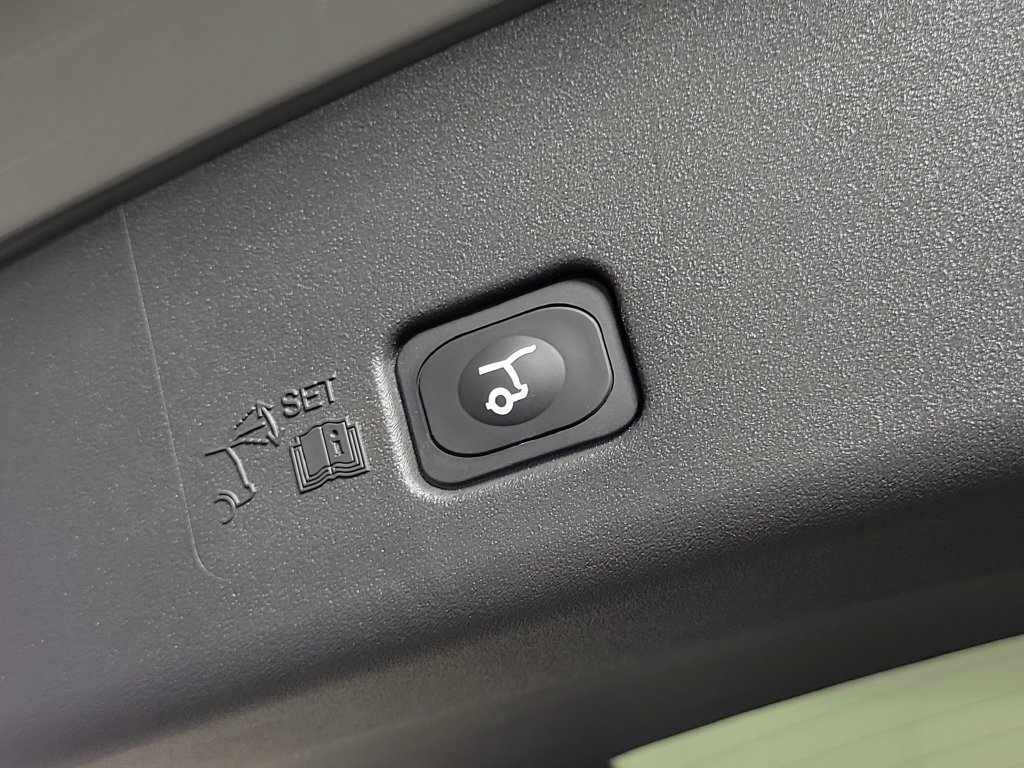 New 2026 Lincoln Nautilus Reserve AWD/4WD image 7